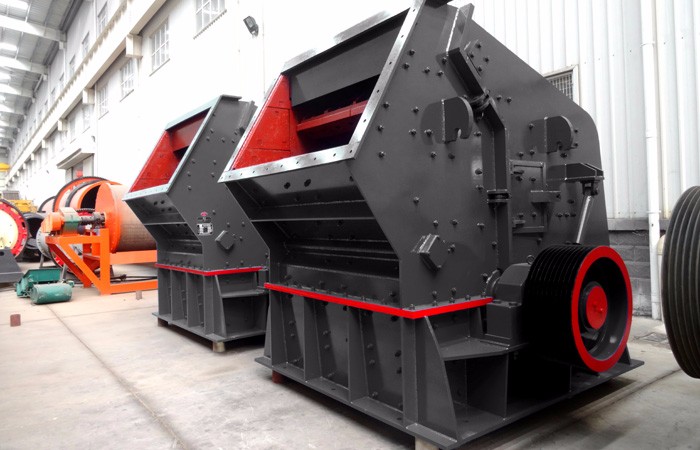 反擊式破碎機(jī)