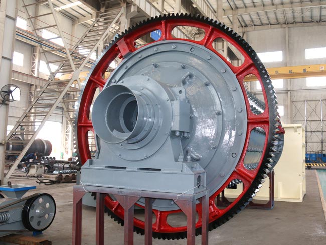 大中型節(jié)能球磨機(jī)基本可以滿足市場上產(chǎn)量要求大的生產(chǎn)企業(yè)