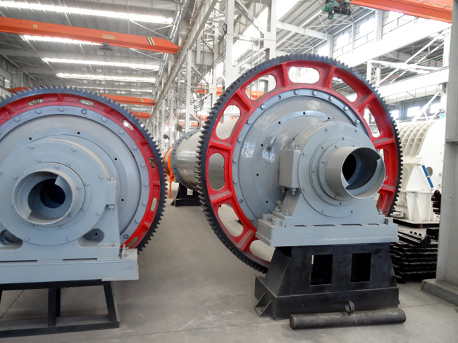 不同型號的球磨機(jī) 不同型號的球磨機(jī)