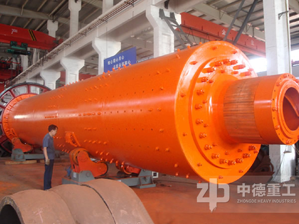 球磨機生產(chǎn)車間 球磨機生產(chǎn)車間