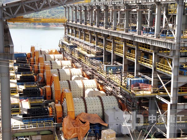 中德球磨機(jī)生產(chǎn)實(shí)力強(qiáng) 中德球磨機(jī)生產(chǎn)實(shí)力強(qiáng)