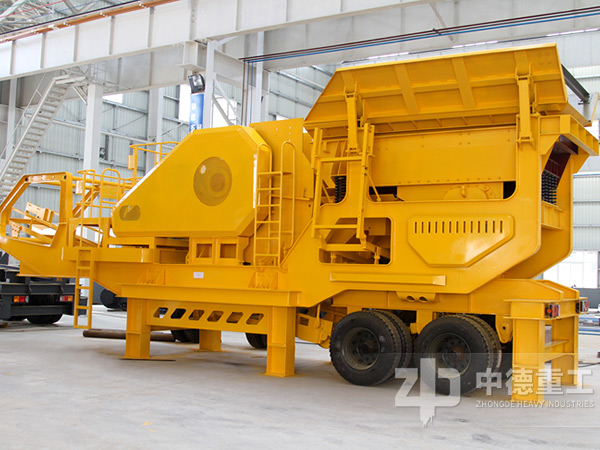 輪胎移動破碎機(jī)馳騁沙場，天生的實(shí)力派