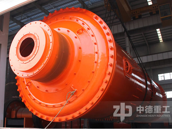 正在安裝的球磨機 正在安裝的球磨機