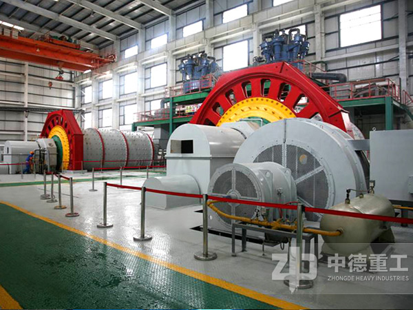 中德重工生產(chǎn)的球磨機(jī)