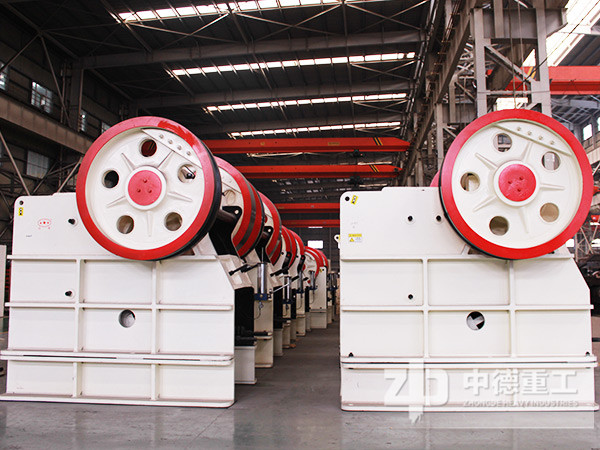 2018年礦山行業(yè)雖然在艱難中前行，但發(fā)展前景還是非常值得期待，礦山工程機械行業(yè)也有幸分享礦山發(fā)展的紅利