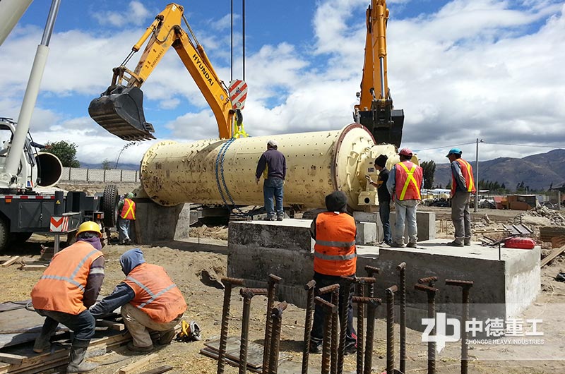 粉煤灰球磨機(jī)安裝客戶現(xiàn)場(chǎng) 粉煤灰球磨機(jī)安裝客戶現(xiàn)場(chǎng)